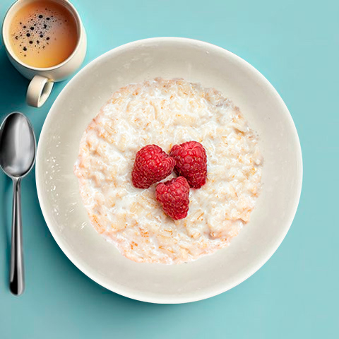 Каша овсяная малина со сливками