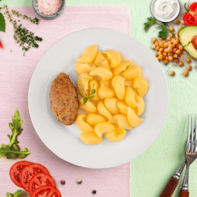 Котлета «Гурман» с макаронами Кумир